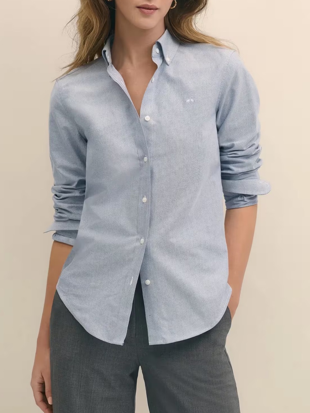 100% cotton brooks brothers classic fit Blue button up top size 6 (S)